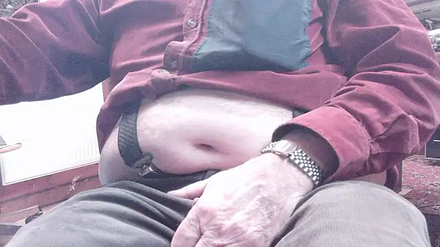 Snapshot of HaraldGermany chatting on December 2025 06:13:02 PM HaraldGermany online show from December 2025 06:13:02 PM