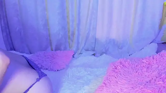 Snapshot of Mia_Wintermood chatting on March 2025 12:28:01 PM Mia Wintermood online show from March 2025 12:28:01 PM