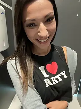  MiaQueen  online show from September 2025 11:04:02 PM