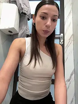  MiaQueen  online show from February 2026 11:20:01 PM