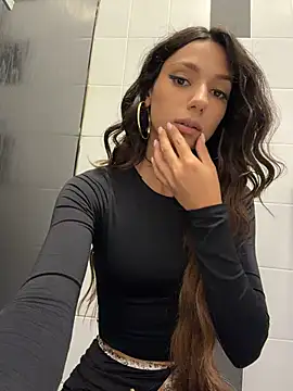  MiaQueen  online show from July 2026 09:25:02 PM