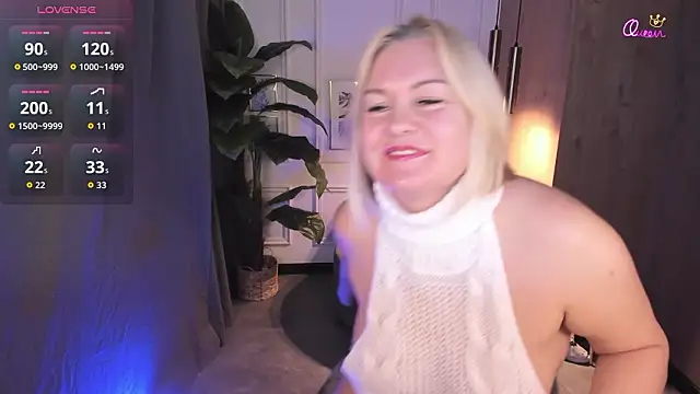 Snapshot of YolandaKiss chatting on March 2026 04:09:01 AM YolandaKiss online show from March 2026 04:09:01 AM