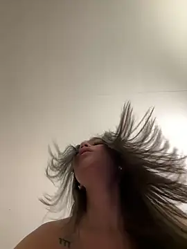 Alyshanon18 online show from March 2026 02:17:01 AM