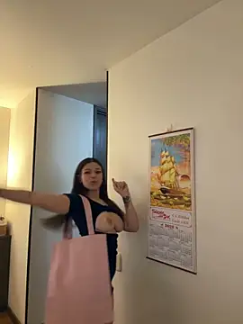 Alyshanon18 online show from May 2026 02:47:02 PM