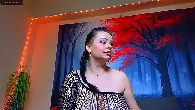 ElizabethEven online show from March 2025 09:35:01 PM