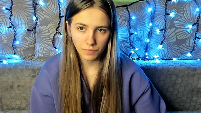 Snapshot of MaggieCake chatting on December 2024 12:40:02 AM MaggieCake online show from December 2024 12:40:02 AM