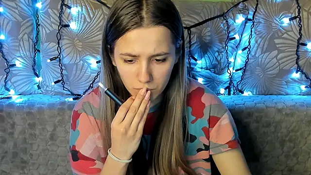 Snapshot of MaggieCake chatting on February 2025 04:53:02 AM MaggieCake online show from February 2025 04:53:02 AM