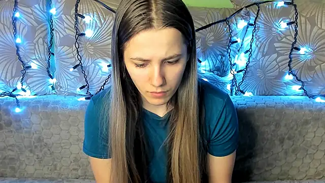 Snapshot of MaggieCake chatting on February 2025 03:15:01 AM MaggieCake online show from February 2025 03:15:01 AM