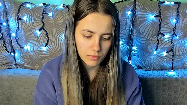 MaggieCake online show from February 2026 05:01:02 AM