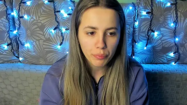 MaggieCake online show from February 2026 03:00:02 AM