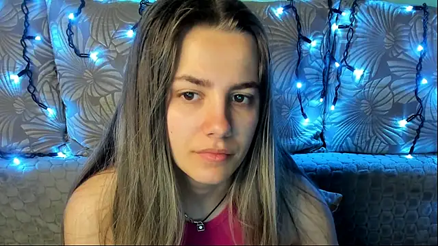 MaggieCake online show from May 2026 03:23:02 AM