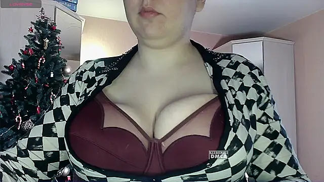 Snapshot of Mrs_Dream chatting on April 2026 03:05:01 PM Mrs Dream online show from April 2026 03:05:01 PM