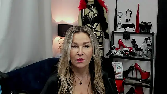 crystaLUX online show from January 2025 05:45:02 AM