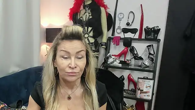 crystaLUX online show from March 2026 05:11:01 AM