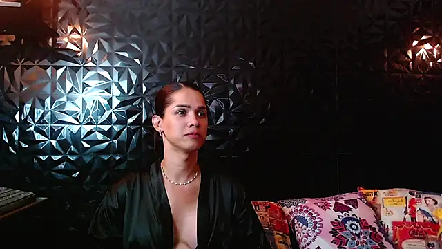 PINK  LOLA1 online show from October 2025 12:33:02 AM