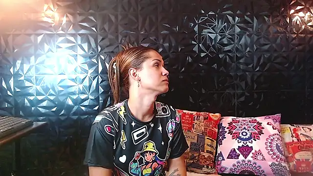 PINK  LOLA1 online show from March 2026 11:33:01 PM