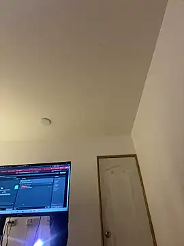 KallyMyller1 online show from April 2026 07:40:01 PM