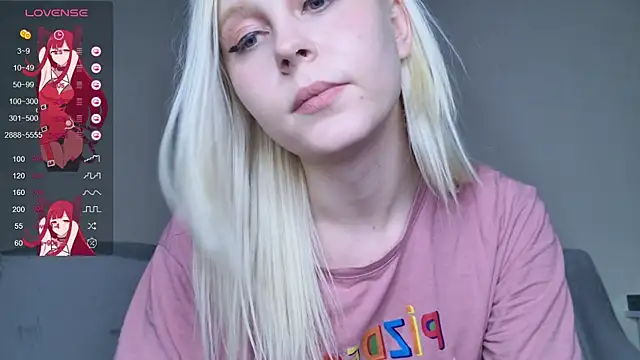 Snapshot of Evelyn_rabbit chatting on March 2025 04:28:02 PM Evelyn rabbit online show from March 2025 04:28:02 PM