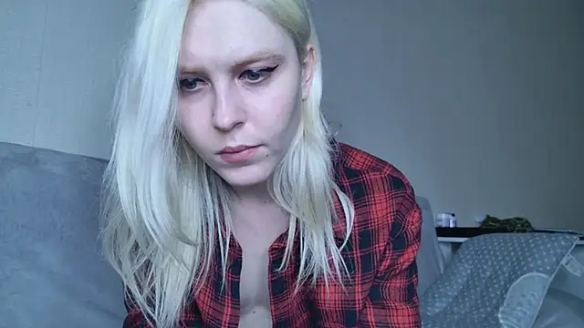 Snapshot of Evelyn_rabbit chatting on March 2025 11:27:01 AM Evelyn rabbit online show from March 2025 11:27:01 AM