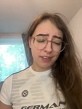 eleonoree online show from June 2026 03:38:02 PM