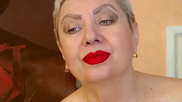 LadyPosh online show from September 2025 08:54:01 PM