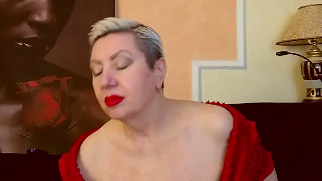 LadyPosh online show from November 2025 10:43:02 PM