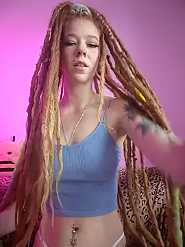 LucidLucy online show from December 2025 02:04:02 PM