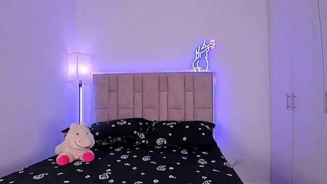 Snapshot of DannaTeen chatting on February 2025 06:53:01 PM DannaTeen online show from February 2025 06:53:01 PM