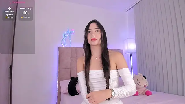 Snapshot of DannaTeen chatting on September 2025 05:40:02 PM DannaTeen online show from September 2025 05:40:02 PM