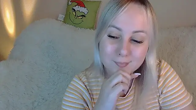 Snapshot of Givemetime_ chatting on February 2025 07:12:01 AM Givemetime online show from February 2025 07:12:01 AM