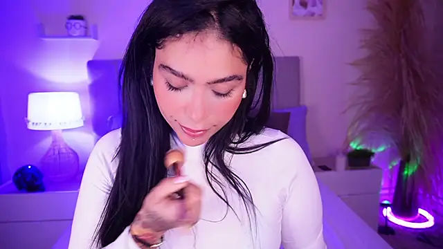 Snapshot of curvyliciousss chatting on December 2024 08:04:02 PM curvyliciousss online show from December 2024 08:04:02 PM