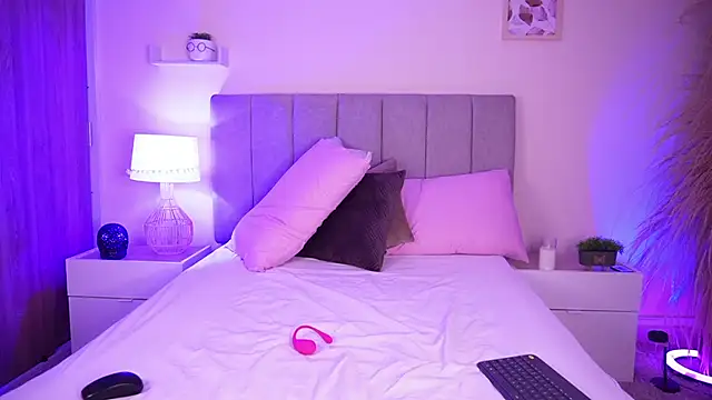 Snapshot of curvyliciousss chatting on January 2025 11:38:01 PM curvyliciousss online show from January 2025 11:38:01 PM