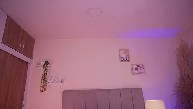 curvyliciousss online show from February 2026 05:11:01 PM