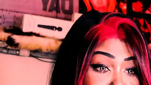 Snapshot of indian_dreamgirl chatting on November 2025 09:25:02 PM indian dreamgirl online show from November 2025 09:25:02 PM