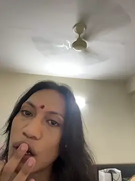 Snapshot of DarlingJenny22 chatting on June 2026 03:05:02 PM DarlingJenny22 online show from June 2026 03:05:02 PM