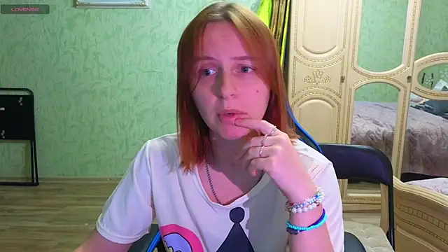 Snapshot of DanaMartina chatting on October 2025 02:47:02 PM DanaMartina online show from October 2025 02:47:02 PM