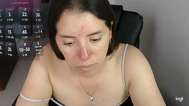 spicey latina online show from May 2026 04:56:02 PM