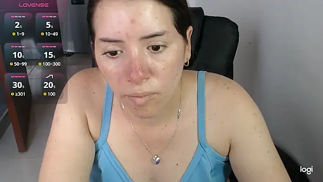 spicey latina online show from May 2026 04:59:02 PM