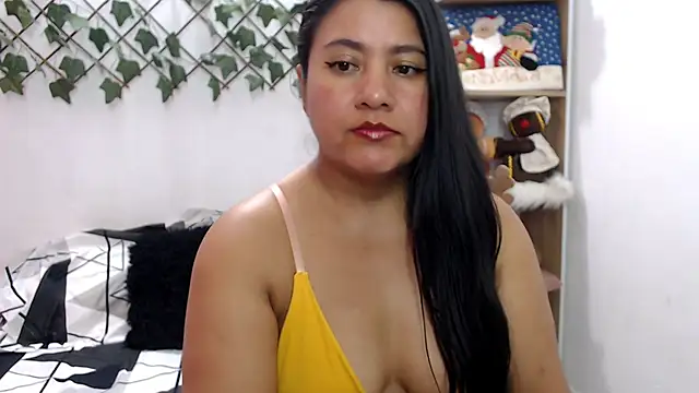 Snapshot of BellaBellosinia chatting on December 2024 02:52:02 AM BellaBellosinia online show from December 2024 02:52:02 AM