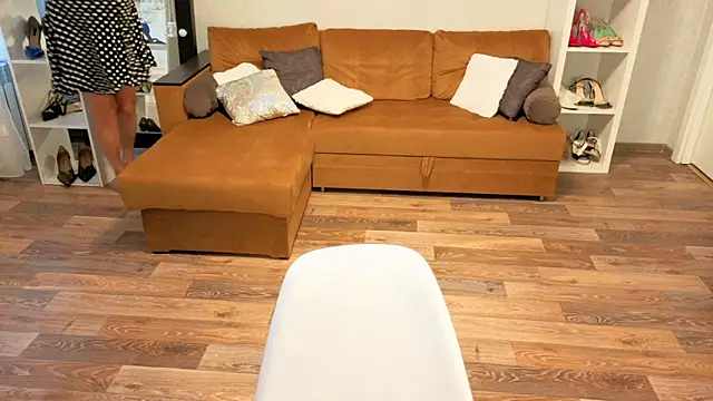 CaringSophie online show from November 2025 10:04:01 AM