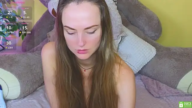 Snapshot of SuchArt_ chatting on February 2025 06:35:01 PM SuchArt online show from February 2025 06:35:01 PM