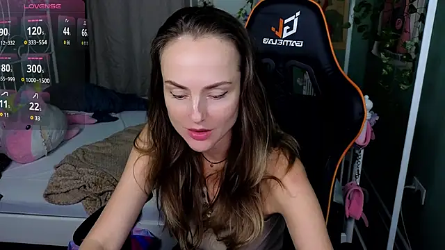 Snapshot of SuchArt_ chatting on September 2025 03:25:01 PM SuchArt online show from September 2025 03:25:01 PM