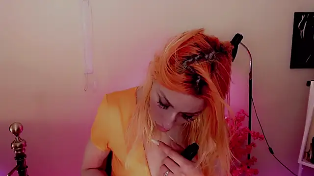 Snapshot of AnnieGOld_ chatting on December 2024 02:11:02 AM AnnieGOld online show from December 2024 02:11:02 AM