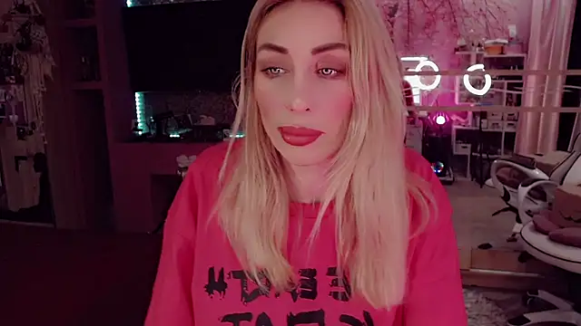 Snapshot of AnnieGOld_ chatting on October 2025 06:19:02 PM AnnieGOld online show from October 2025 06:19:02 PM