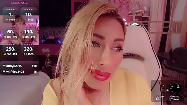 Snapshot of AnnieGOld_ chatting on November 2025 06:41:04 PM AnnieGOld online show from November 2025 06:41:04 PM