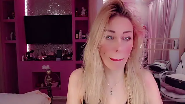 Snapshot of AnnieGOld_ chatting on November 2025 07:41:02 PM AnnieGOld online show from November 2025 07:41:02 PM