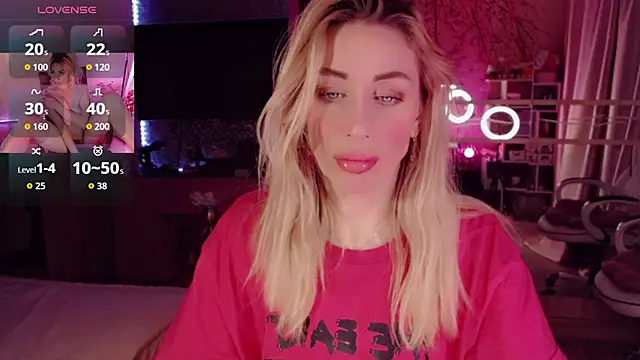 Snapshot of AnnieGOld_ chatting on November 2025 11:37:01 PM AnnieGOld online show from November 2025 11:37:01 PM