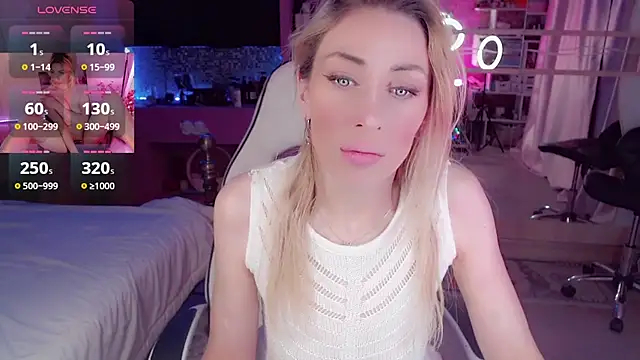 Snapshot of AnnieGOld_ chatting on January 2026 11:50:01 PM AnnieGOld online show from January 2026 11:50:01 PM