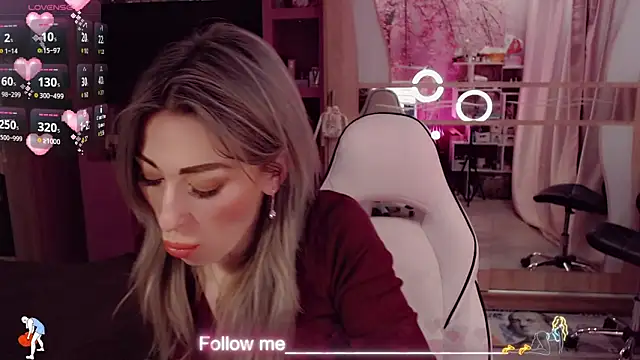 Snapshot of AnnieGOld_ chatting on February 2026 10:06:01 PM AnnieGOld online show from February 2026 10:06:01 PM