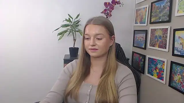 Snapshot of Mysteryerica chatting on January 2025 12:36:01 PM Mysteryerica online show from January 2025 12:36:01 PM